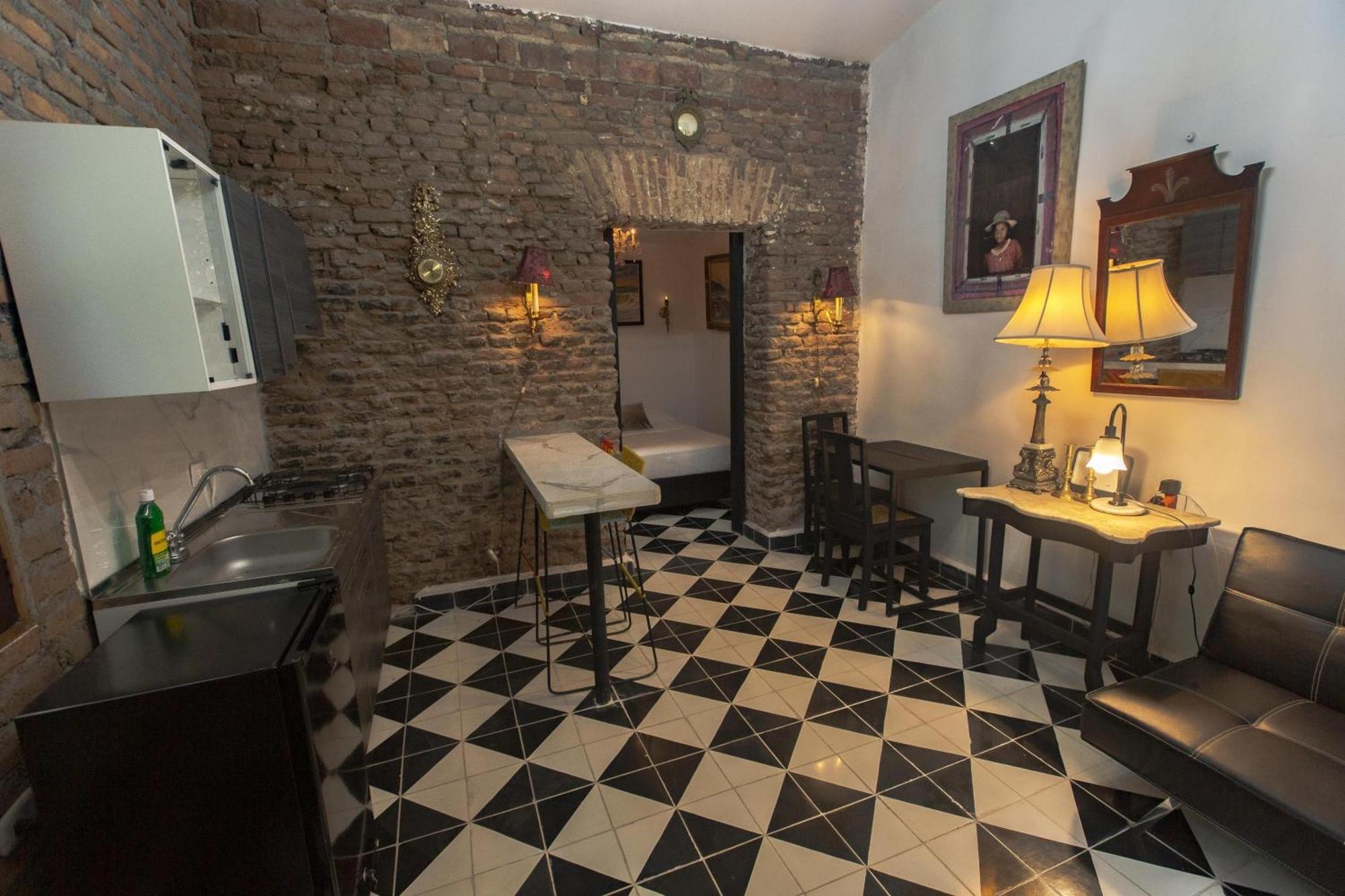 Charming In The Middle Of Historic Center *
