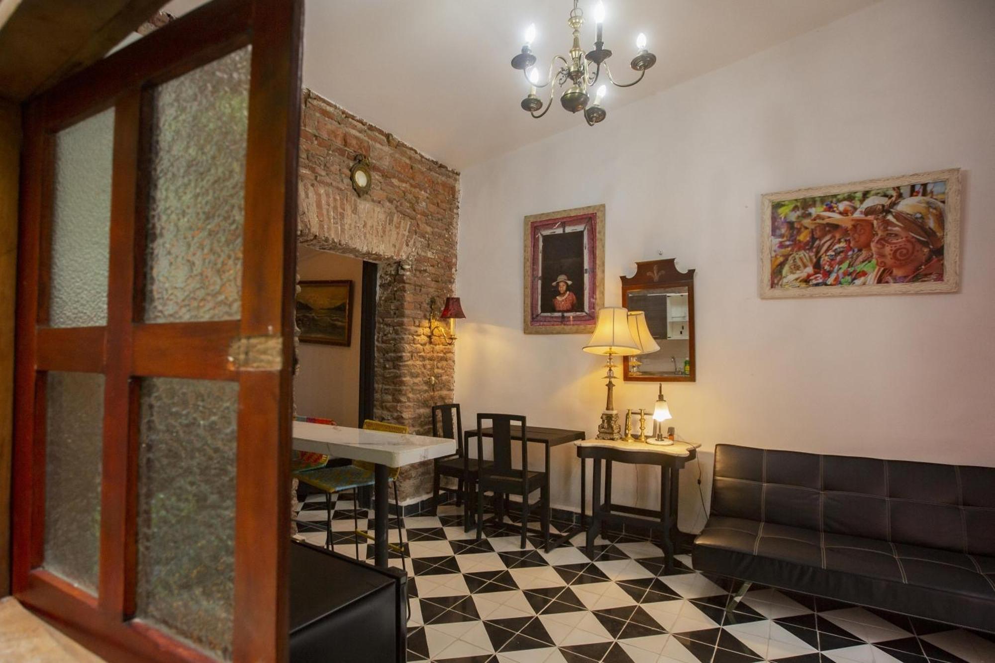 Charming In The Middle Of Historic Center Apartment *